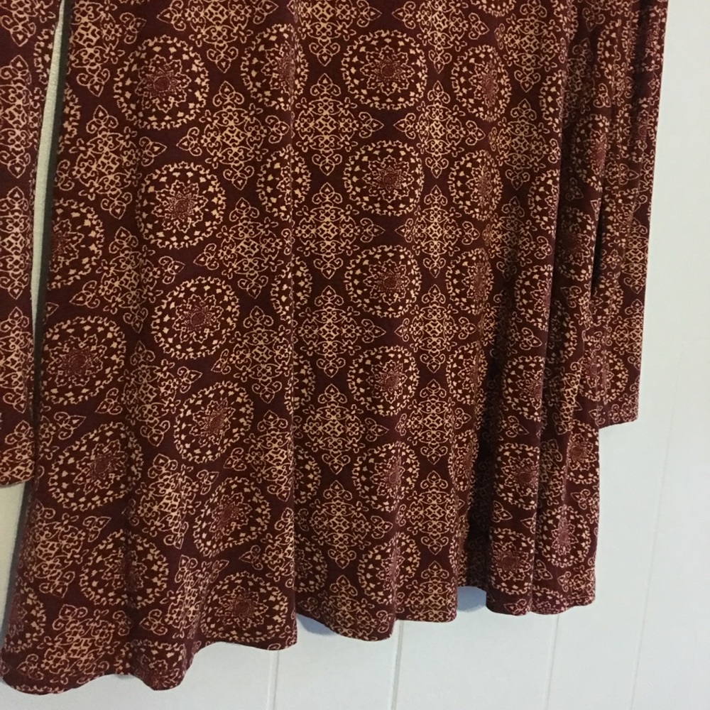Forever 21 Red Patterned Top - Picture 4 of 5